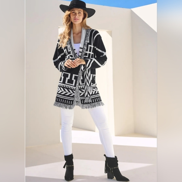 VENUS Black and White Southwestern Geometric Fringe  Belted Cardigan NWOT Small - Picture 3 of 11